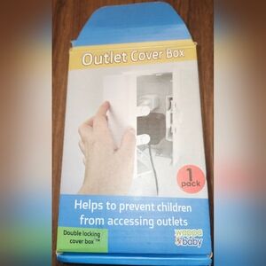 NIB Wappa Baby Outlet Cover Box in Perfect Condition